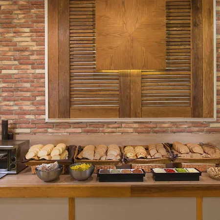 Alba Hotel 4*