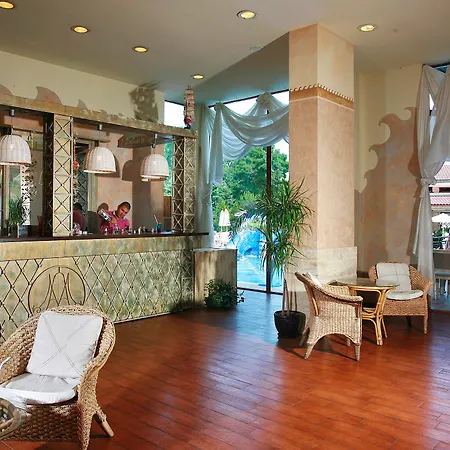 阿尔巴全包酒店 4*