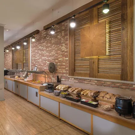 Alba סאני ביץ'